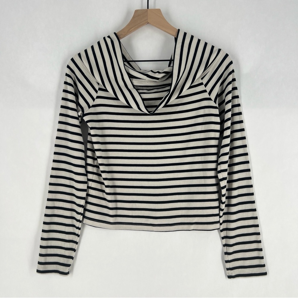 American Eagle Ribbed Black & White Striped Off-Shoulder Long Sleeve Crop Top L - Picture 2 of 12